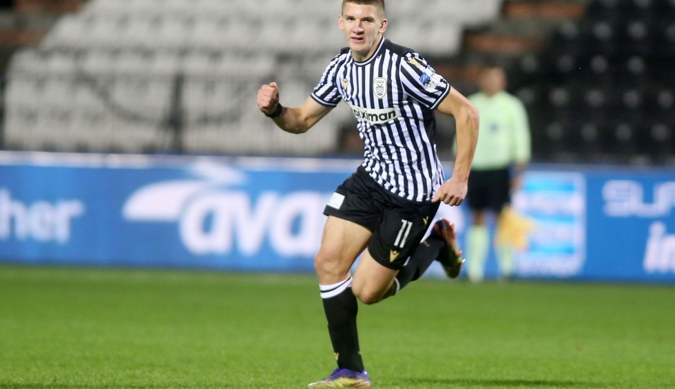 A generic square placeholder image with rounded corners in a figure.