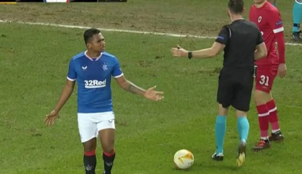 A generic square placeholder image with rounded corners in a figure.