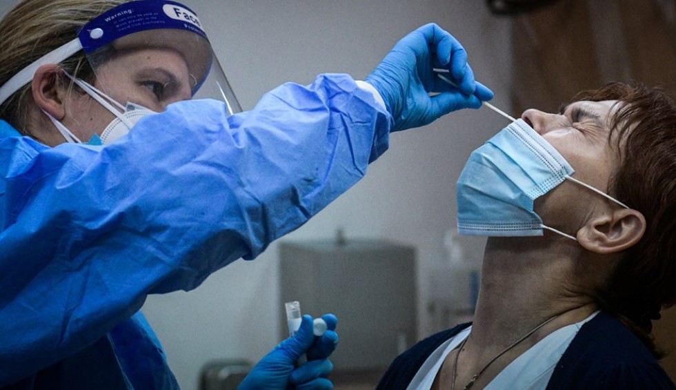 A generic square placeholder image with rounded corners in a figure.