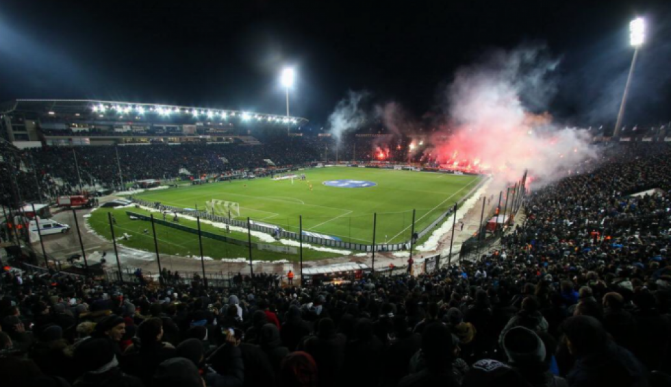 A generic square placeholder image with rounded corners in a figure.