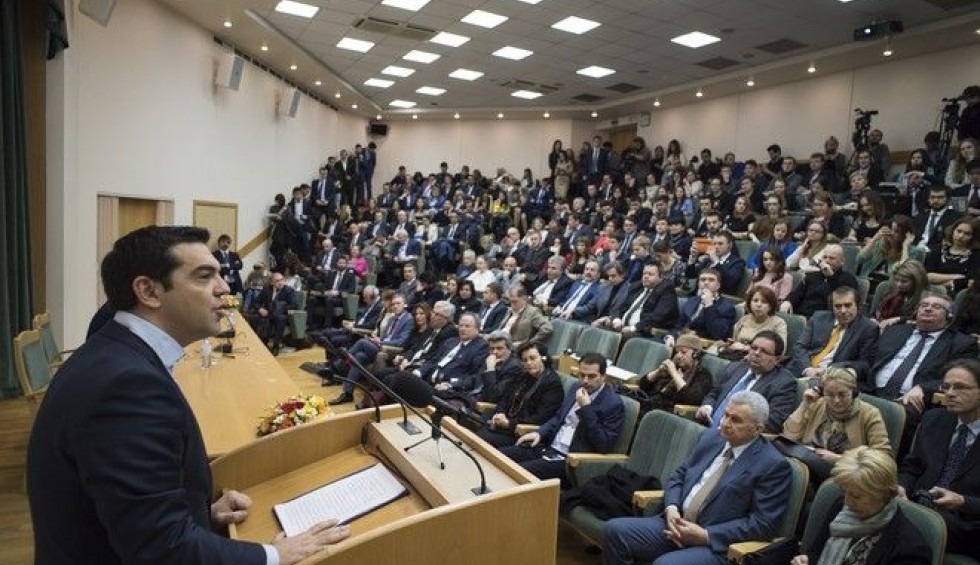 A generic square placeholder image with rounded corners in a figure.