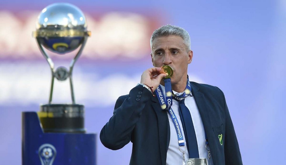 A generic square placeholder image with rounded corners in a figure.