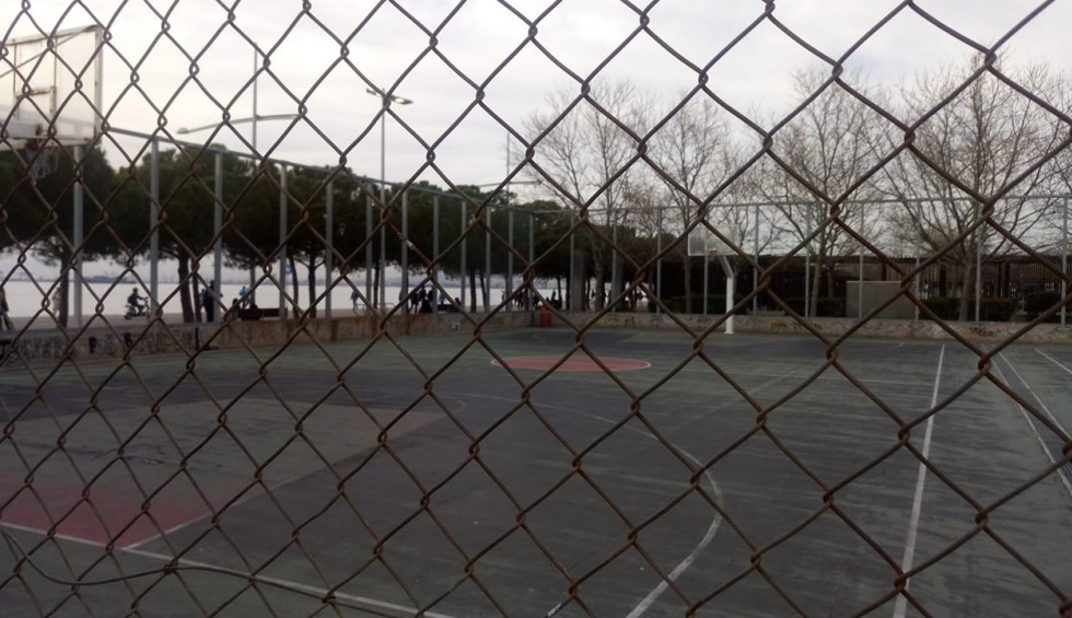 A generic square placeholder image with rounded corners in a figure.