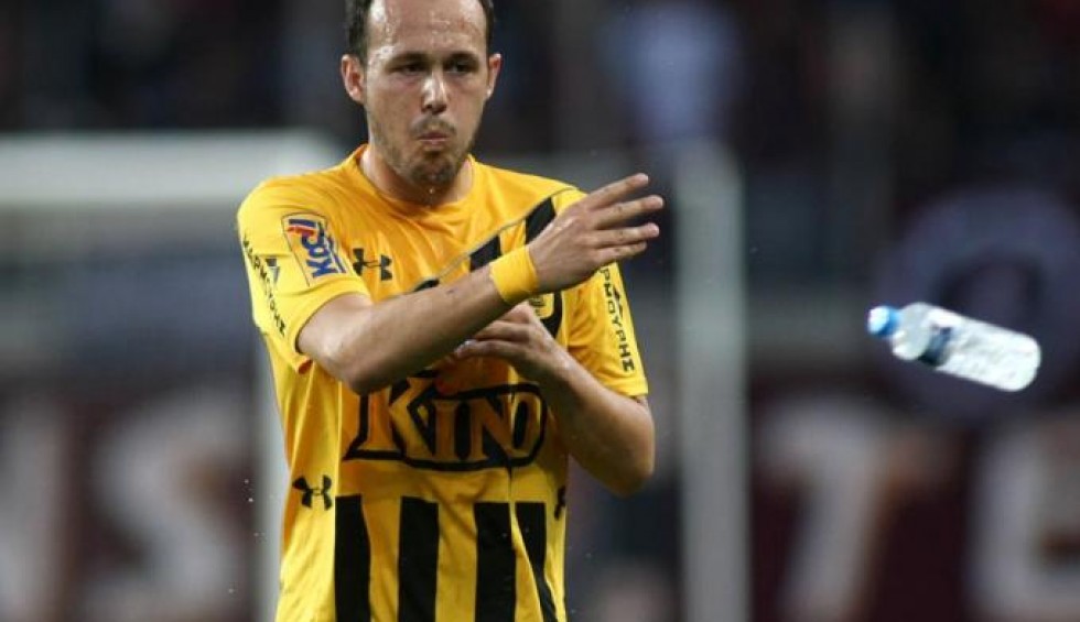 A generic square placeholder image with rounded corners in a figure.