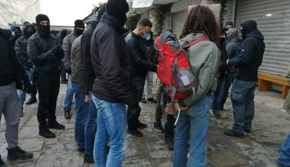 A generic square placeholder image with rounded corners in a figure.