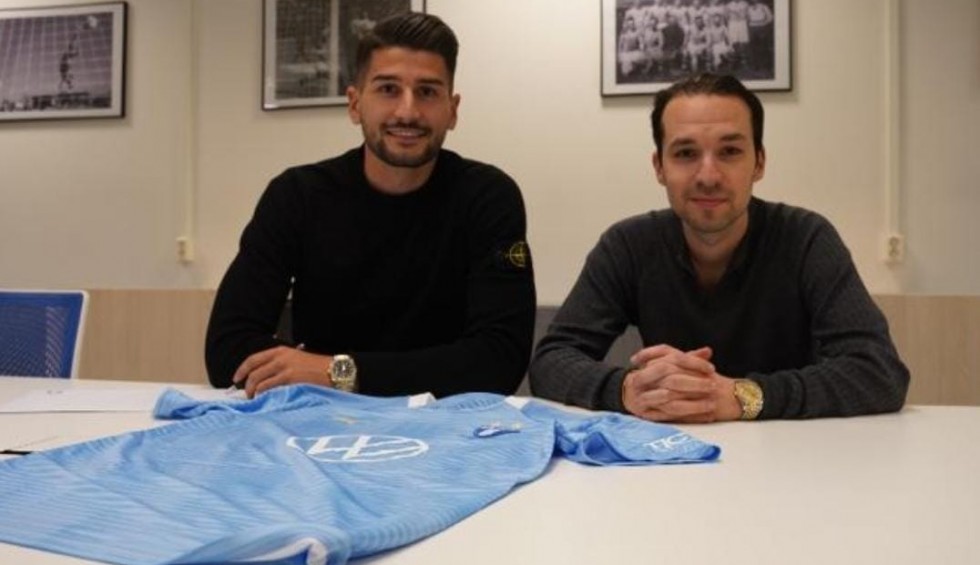 A generic square placeholder image with rounded corners in a figure.