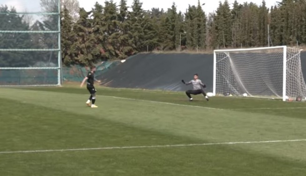 A generic square placeholder image with rounded corners in a figure.