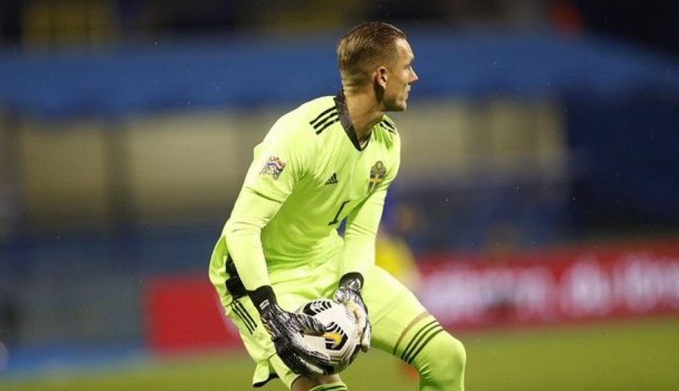 A generic square placeholder image with rounded corners in a figure.