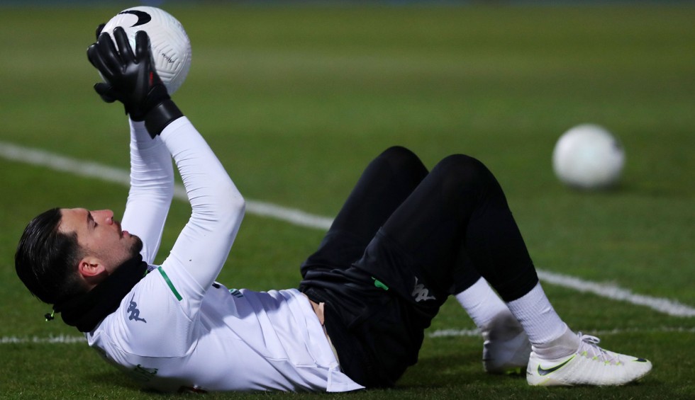 A generic square placeholder image with rounded corners in a figure.