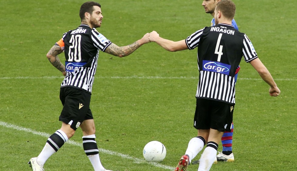 A generic square placeholder image with rounded corners in a figure.