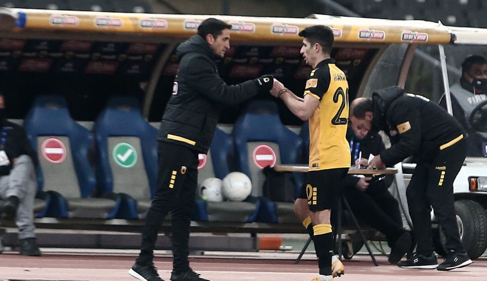 A generic square placeholder image with rounded corners in a figure.