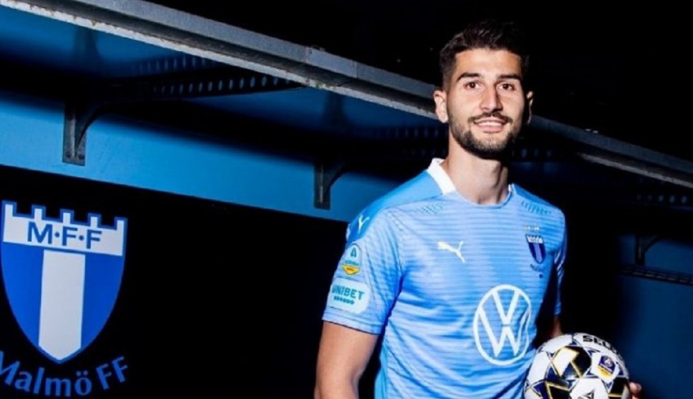 A generic square placeholder image with rounded corners in a figure.