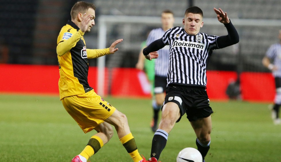 A generic square placeholder image with rounded corners in a figure.