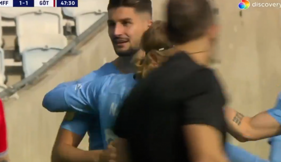 A generic square placeholder image with rounded corners in a figure.