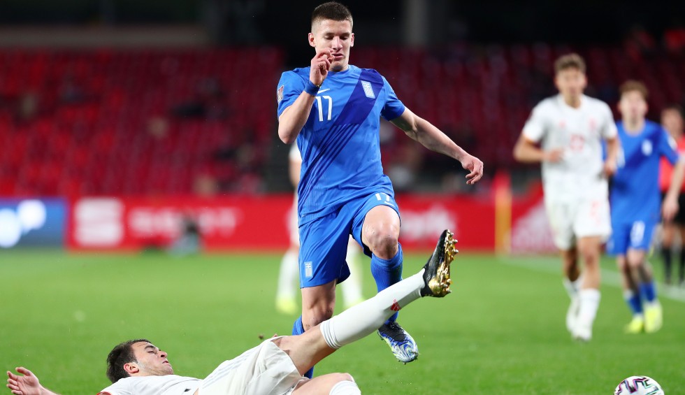 A generic square placeholder image with rounded corners in a figure.