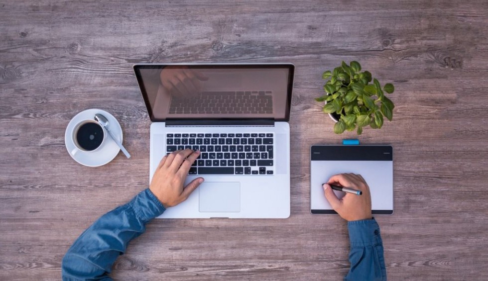 A generic square placeholder image with rounded corners in a figure.