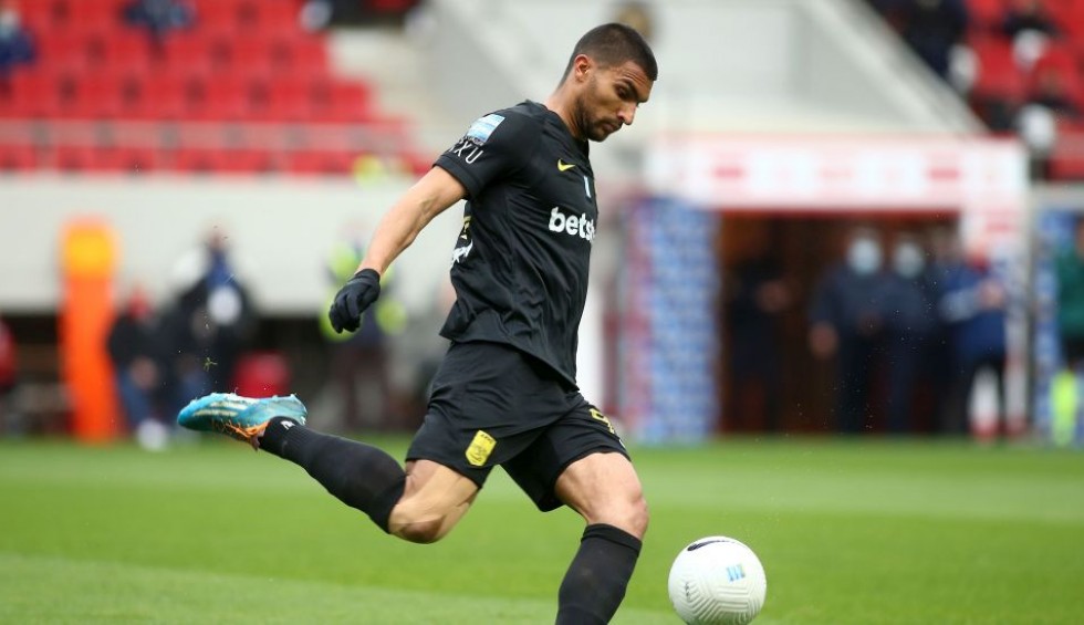 A generic square placeholder image with rounded corners in a figure.