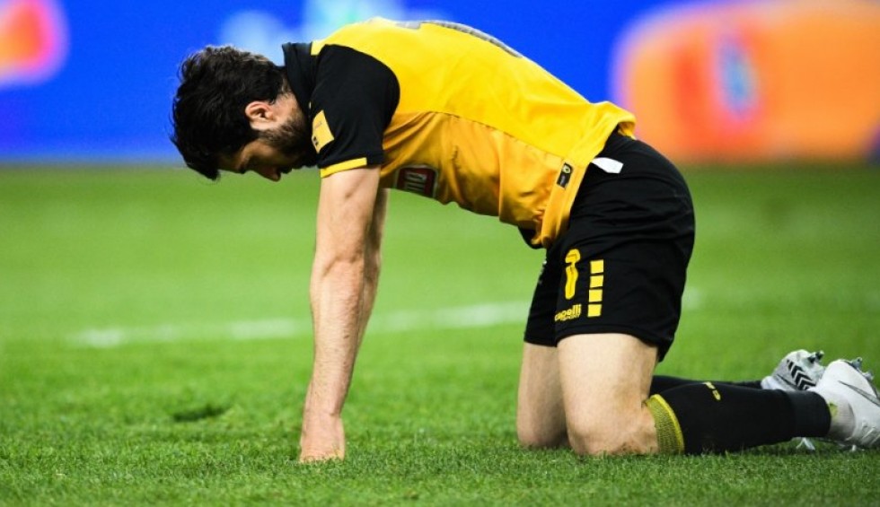 A generic square placeholder image with rounded corners in a figure.