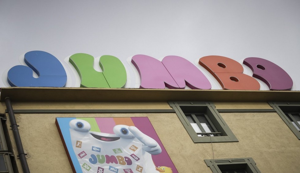 A generic square placeholder image with rounded corners in a figure.