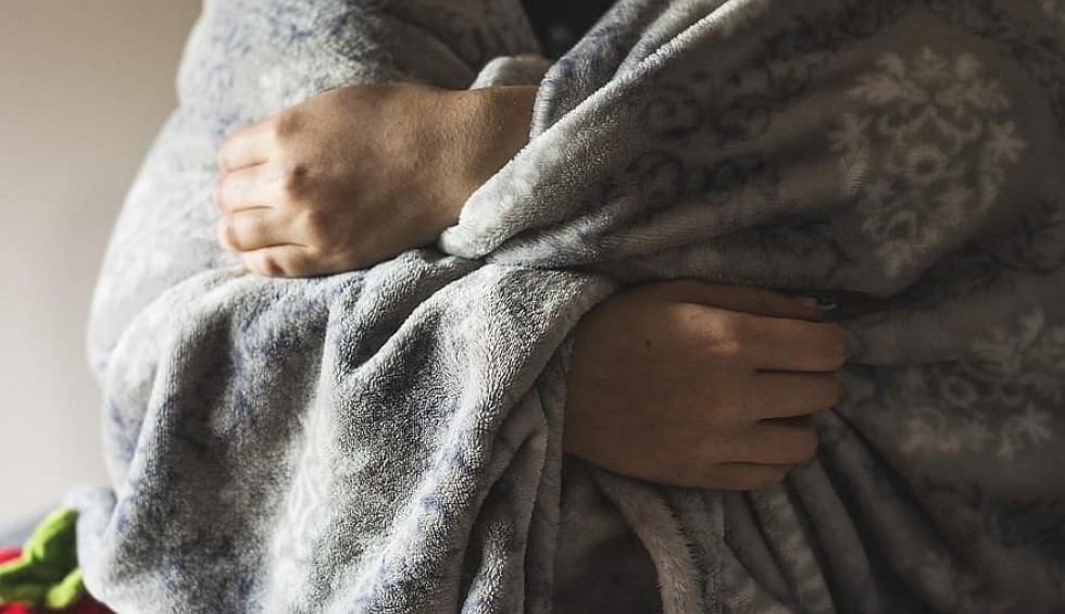 A generic square placeholder image with rounded corners in a figure.