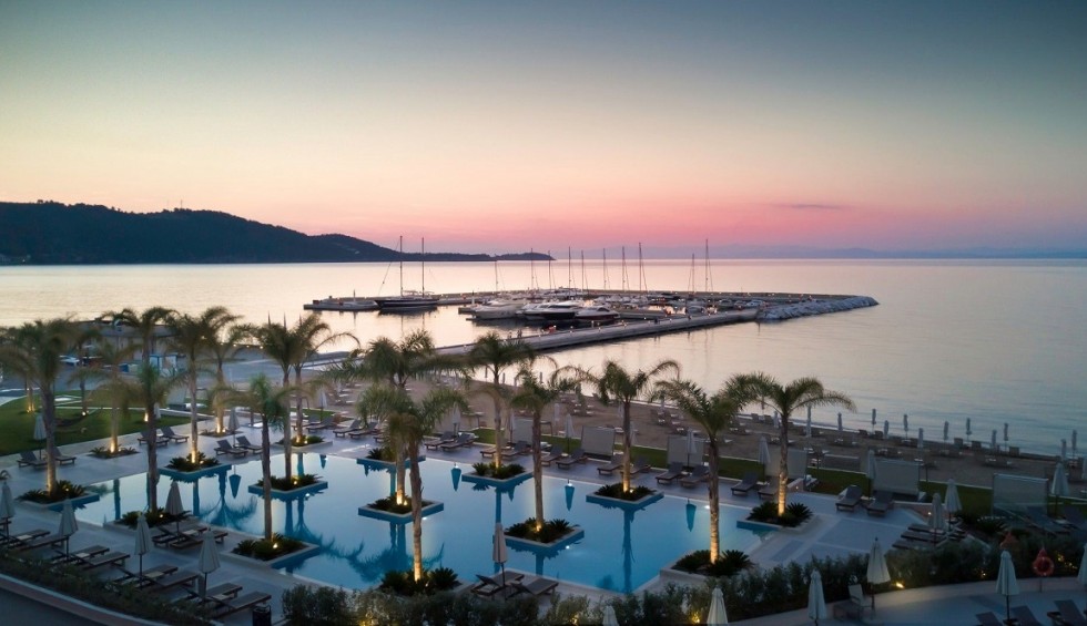 A generic square placeholder image with rounded corners in a figure.