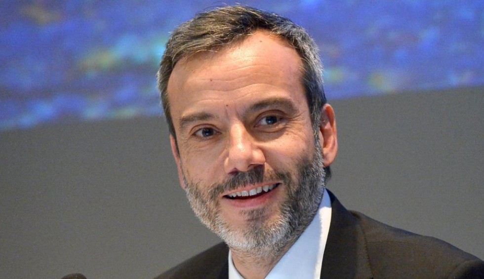 A generic square placeholder image with rounded corners in a figure.