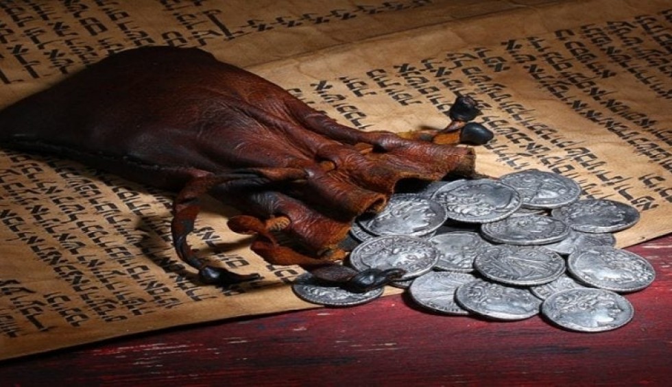 A generic square placeholder image with rounded corners in a figure.