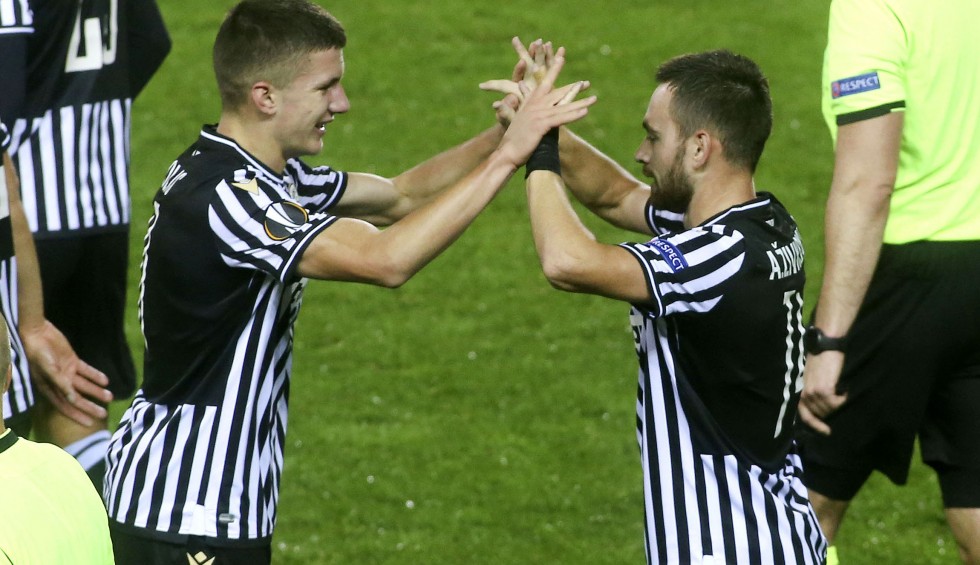 A generic square placeholder image with rounded corners in a figure.