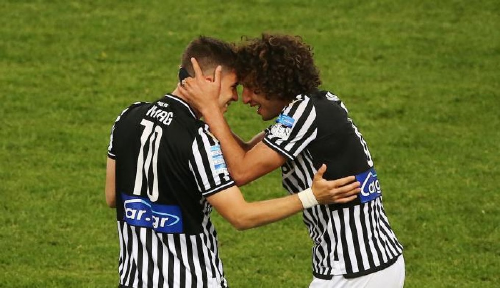 A generic square placeholder image with rounded corners in a figure.