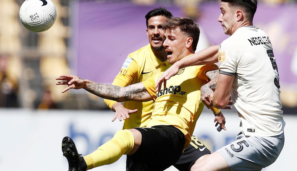 A generic square placeholder image with rounded corners in a figure.