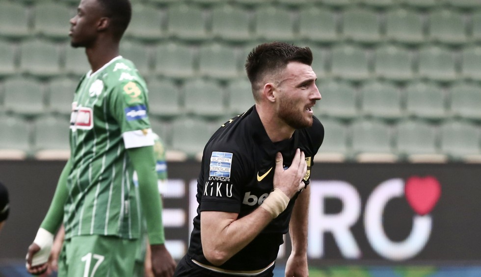 A generic square placeholder image with rounded corners in a figure.