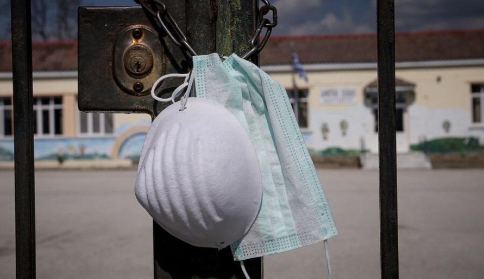 A generic square placeholder image with rounded corners in a figure.