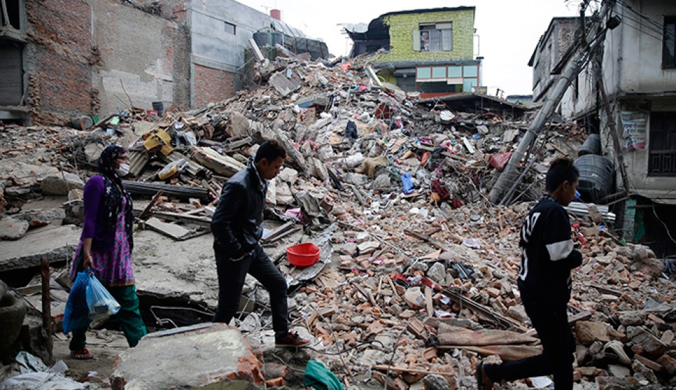 A generic square placeholder image with rounded corners in a figure.