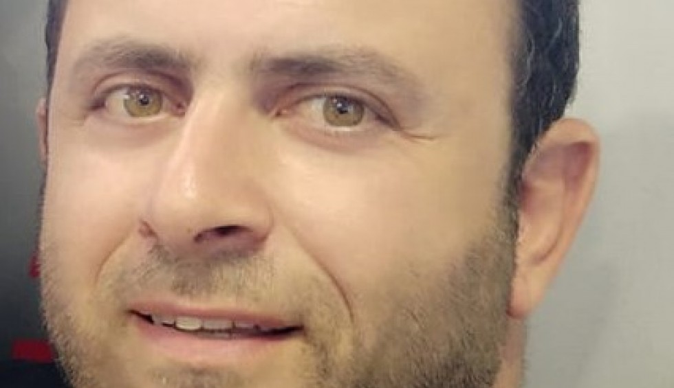 A generic square placeholder image with rounded corners in a figure.