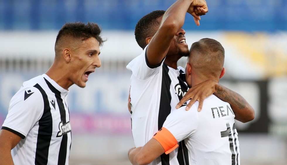 A generic square placeholder image with rounded corners in a figure.