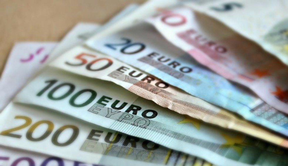 A generic square placeholder image with rounded corners in a figure.