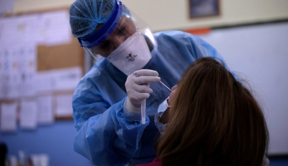 A generic square placeholder image with rounded corners in a figure.