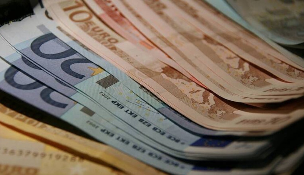 A generic square placeholder image with rounded corners in a figure.