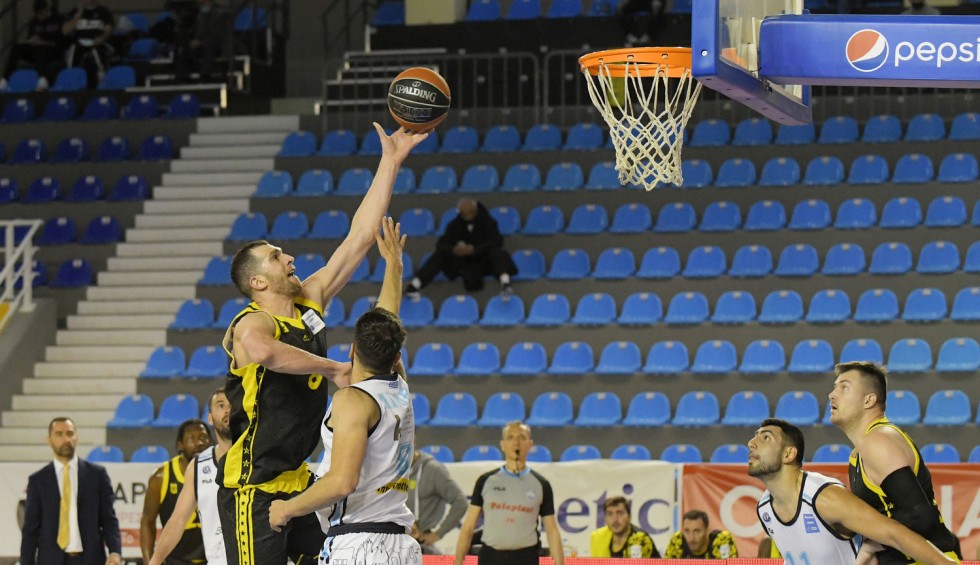 A generic square placeholder image with rounded corners in a figure.