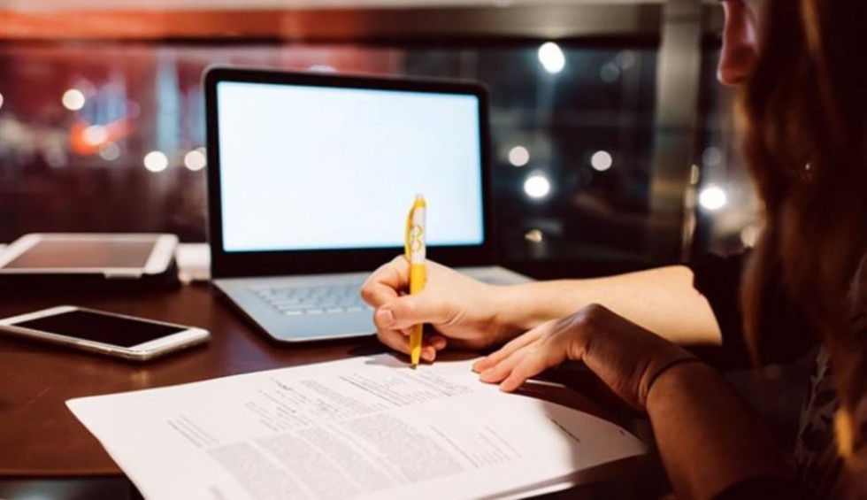 A generic square placeholder image with rounded corners in a figure.