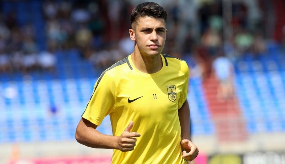 A generic square placeholder image with rounded corners in a figure.