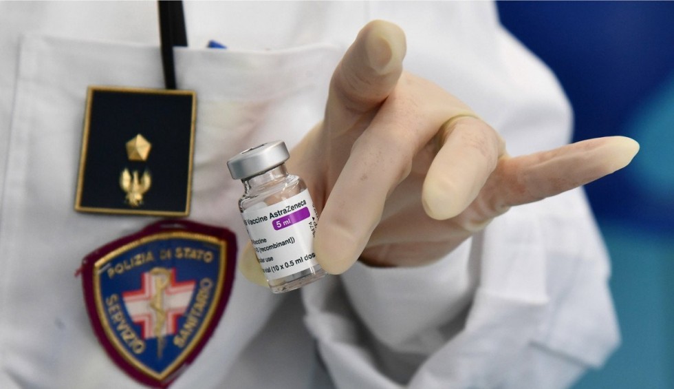 A generic square placeholder image with rounded corners in a figure.