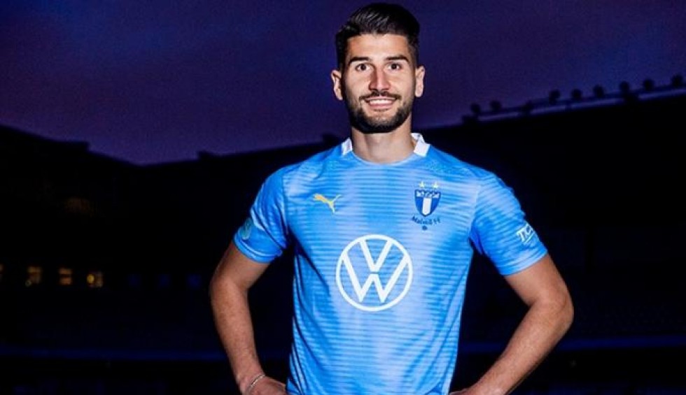 A generic square placeholder image with rounded corners in a figure.