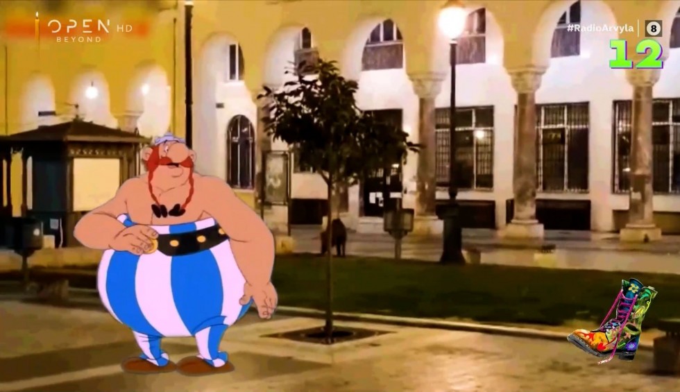 A generic square placeholder image with rounded corners in a figure.