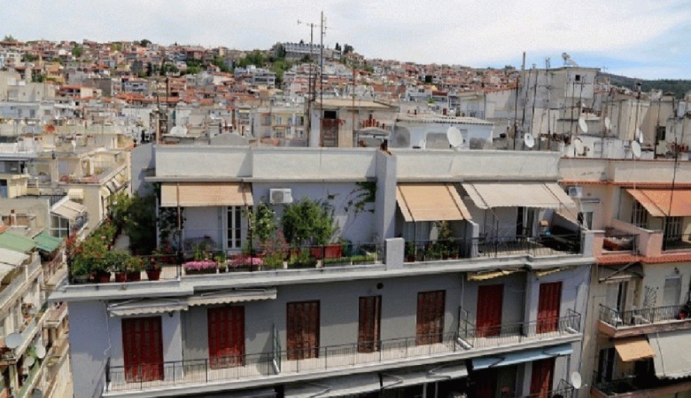 A generic square placeholder image with rounded corners in a figure.