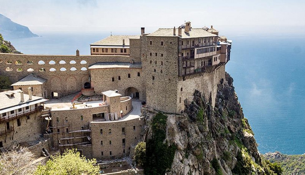 A generic square placeholder image with rounded corners in a figure.