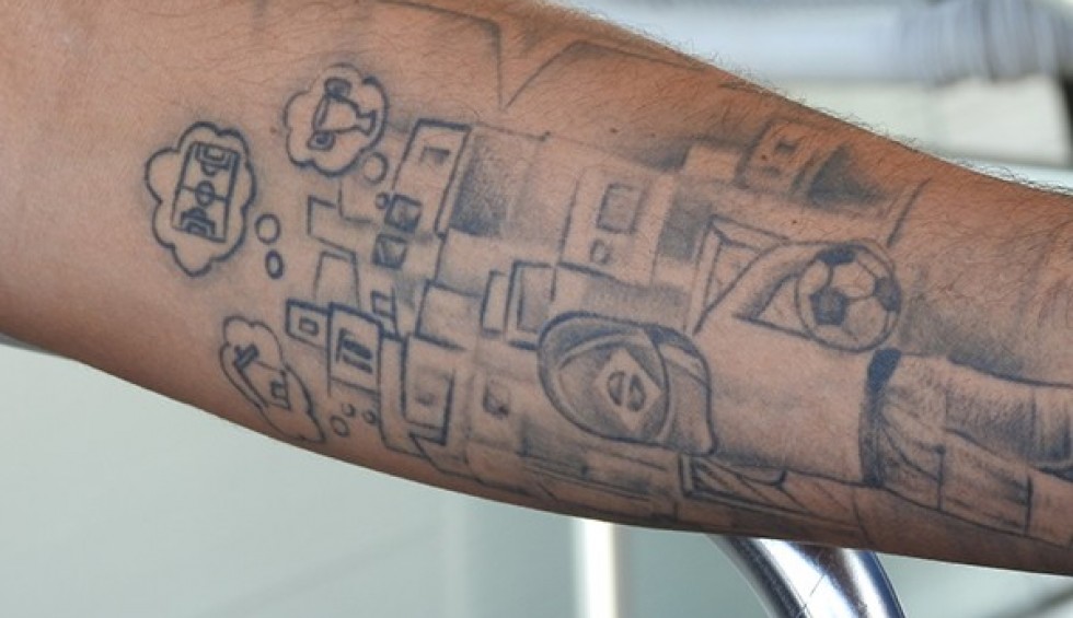 A generic square placeholder image with rounded corners in a figure.