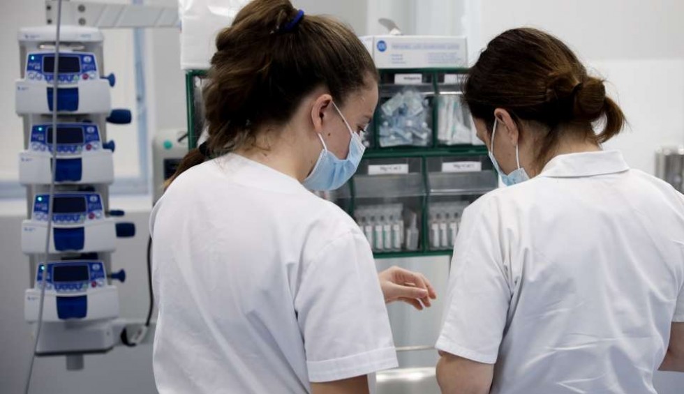 A generic square placeholder image with rounded corners in a figure.