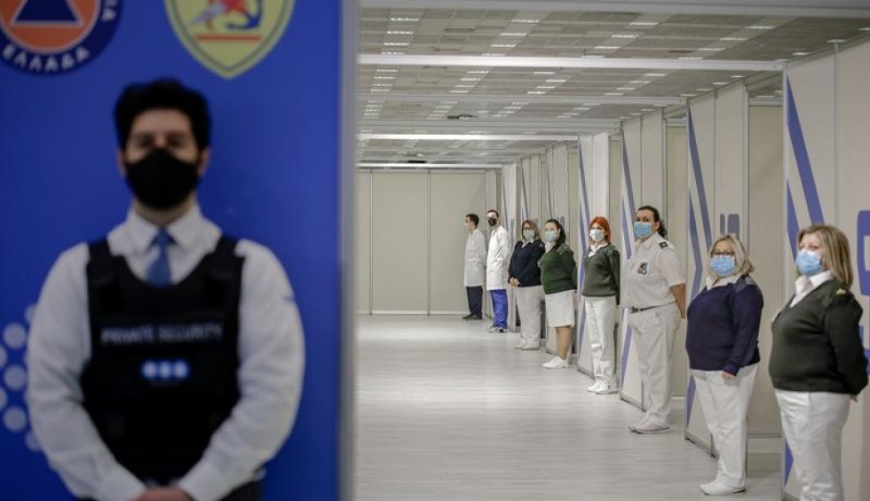 A generic square placeholder image with rounded corners in a figure.