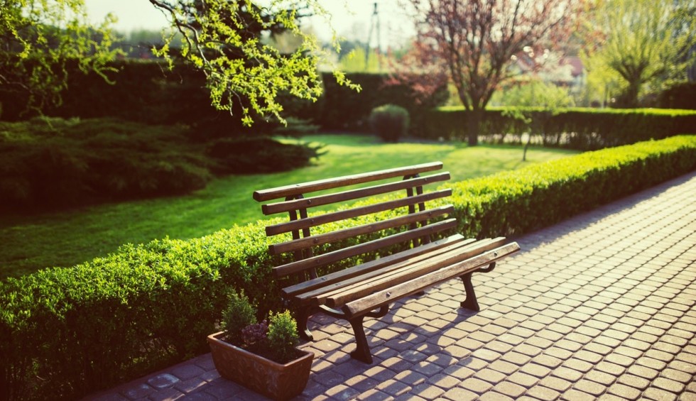 A generic square placeholder image with rounded corners in a figure.